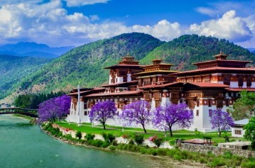 THIMPHU-PUNAKHA-GANGTEY-PARO BHUTAN TOUR 