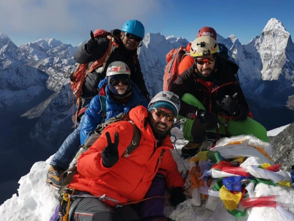 Island peak summit