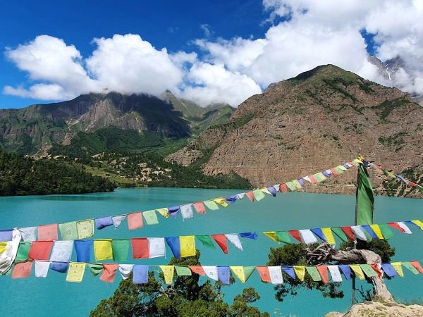 Phoksundo lake