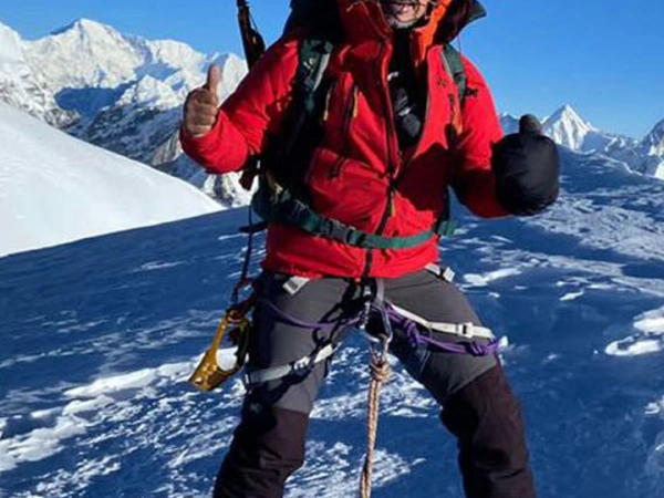 Summit to thorang peak