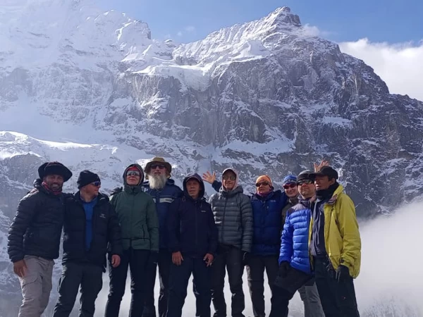 Group In Kanchenjunga