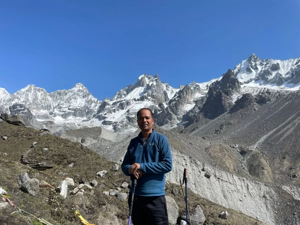 Trekking In Gurung
