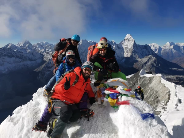 Island Peak Climbing - 20 Days