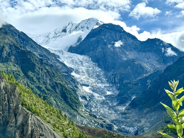 gangapurna-glacier-in-annapurna-trek