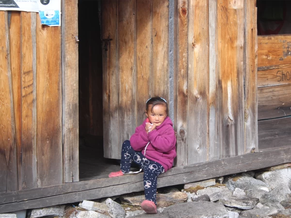 locals-of-kanchenjunga-trek-1
