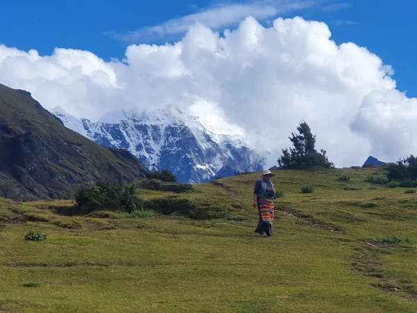 sherpas-in-everest-1