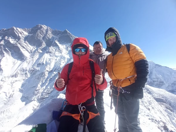 summit-to-mera