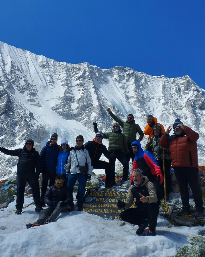 Successful summit to Larkya Pass